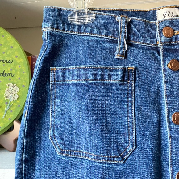 J. Crew | Denim Button Front Medium Wash Skirt - Picture 4 of 11